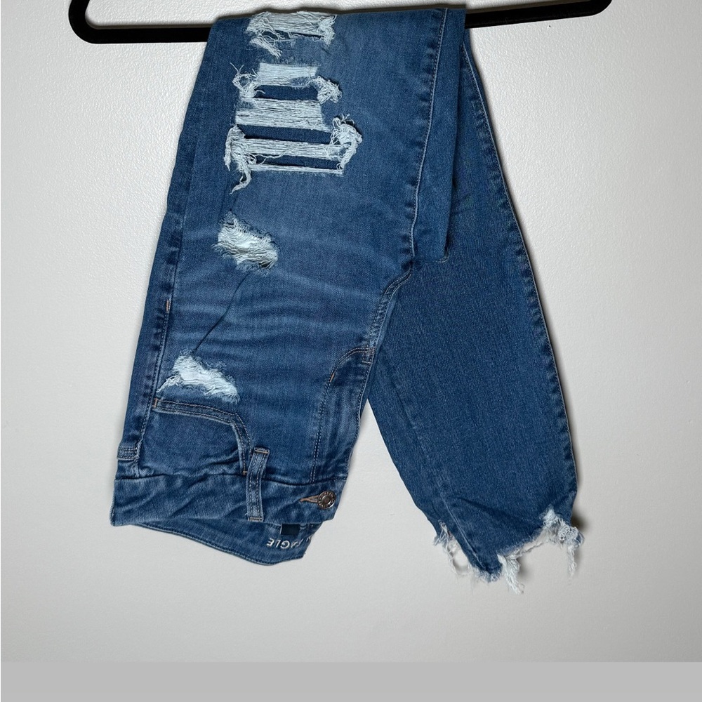 American Eagle Distressed Blue Jeans